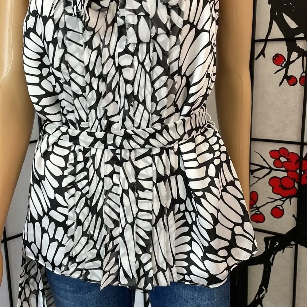 𝅺WHITE House/Black Market Size Small Flowy Sleeveless/Lined Top. In EUC. - Picture 7 of 12